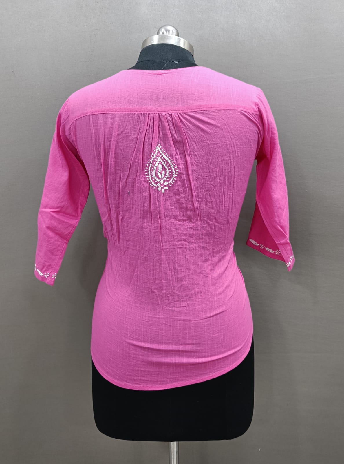 product-additional-image